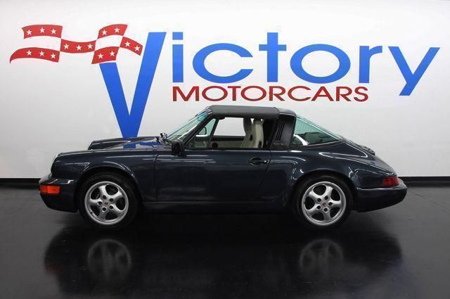 1990 Porsche 911 Carrera 2 Targa