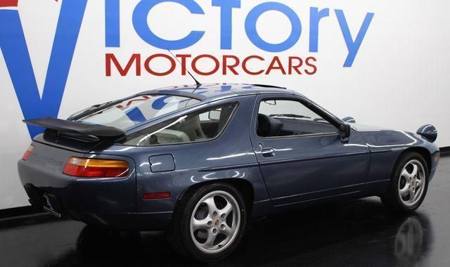 1989 Porsche 928 S4